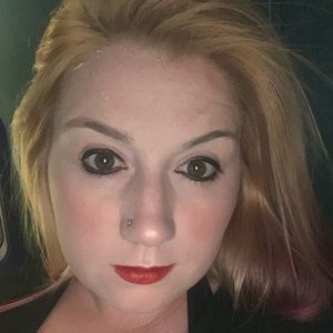 Meet your Posher, Lacee